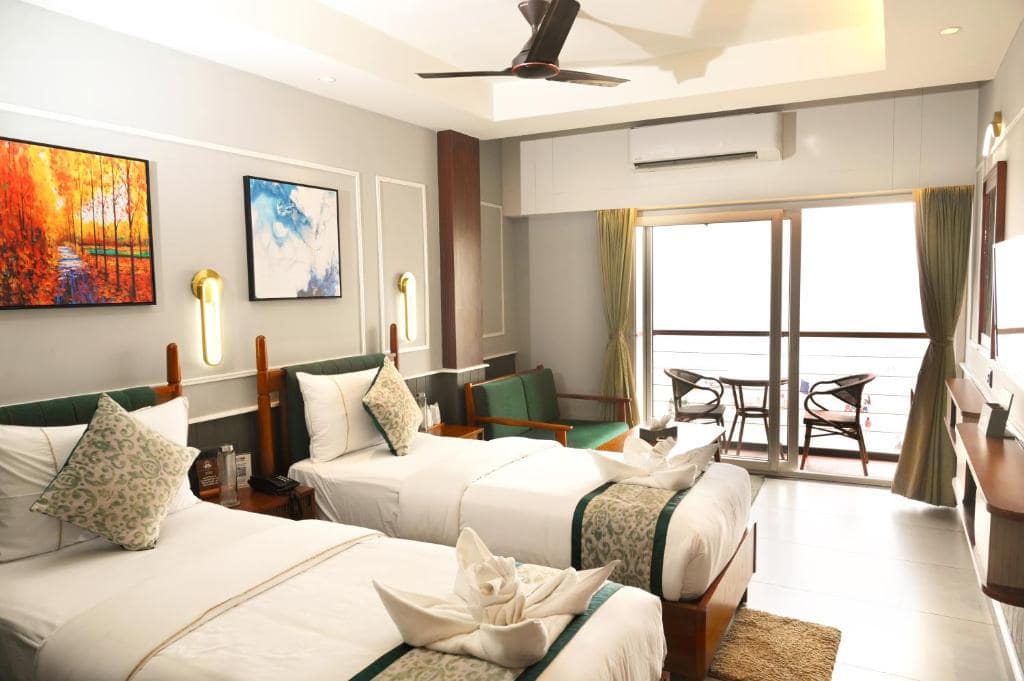 Deluxe Twin Room With Sea View-min
